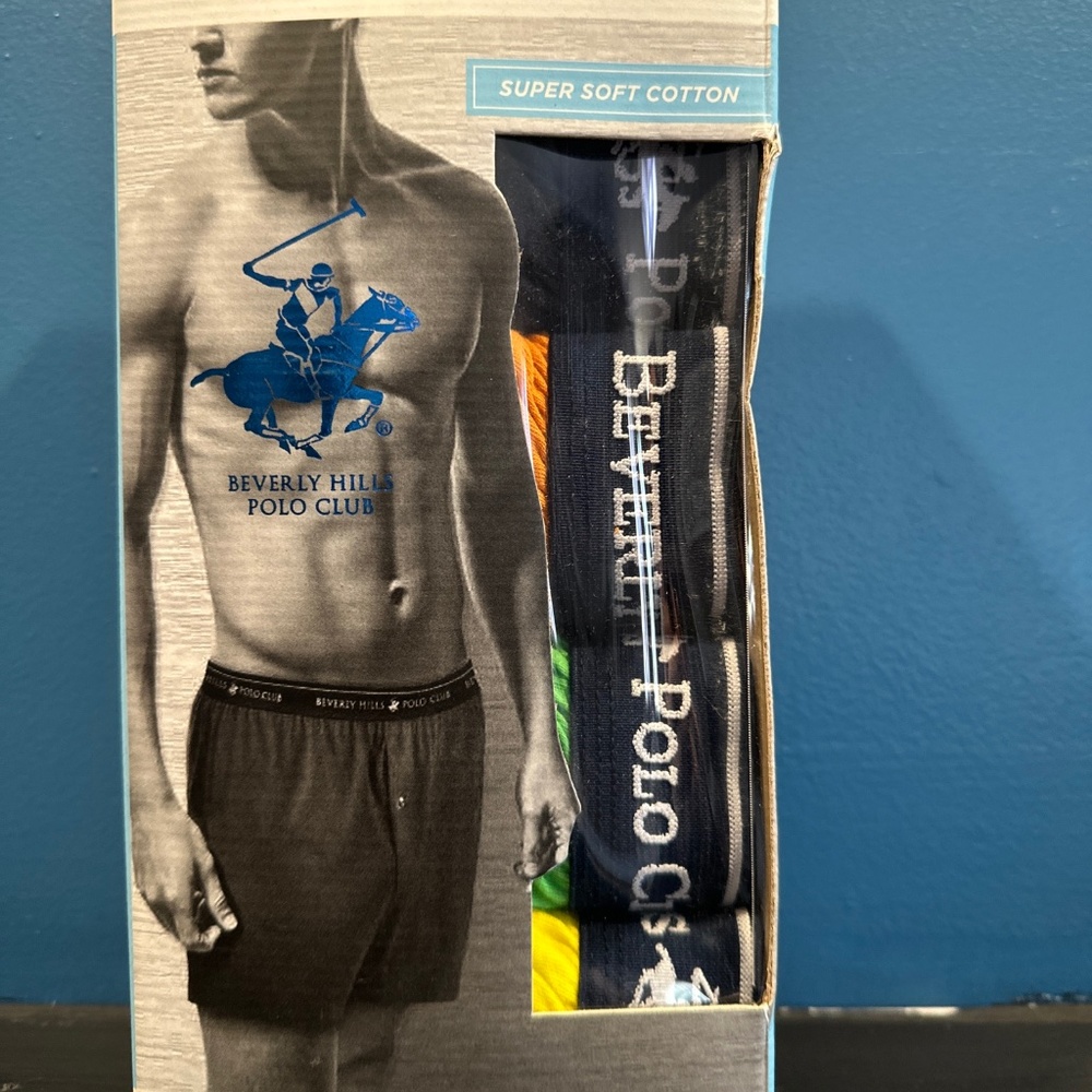Beverly Hills Polo Club Men’s knit boxers, New in package. 4-pack, size Small.
